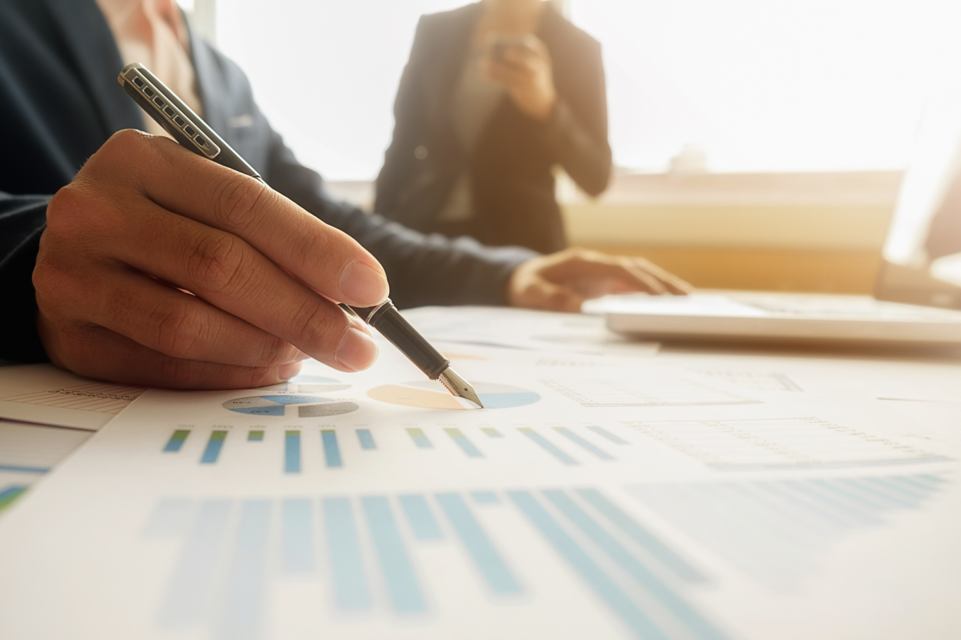 Povzetek UMAR napovedi gospodarskih gibanj – pomlad 2024